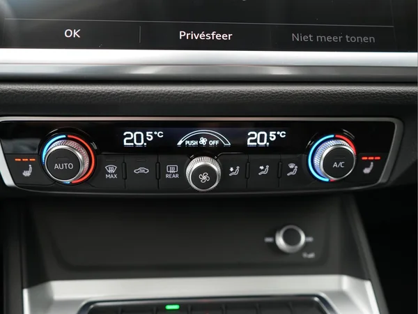 AUDI Q3 PHEV (2022) — foto 14 van 29