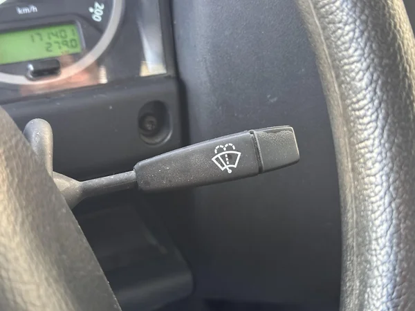 Land Rover Defender (2013) — foto 6 van 21