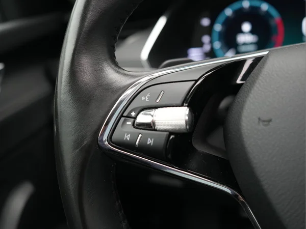 SKODA Octavia Combi (2021) — foto 28 van 41