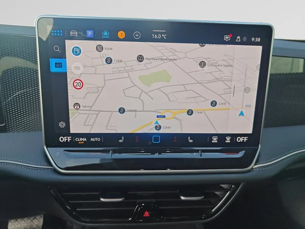 VOLKSWAGEN Passat Variant eHybrid (PHEV) (2025) — foto 15 van 16