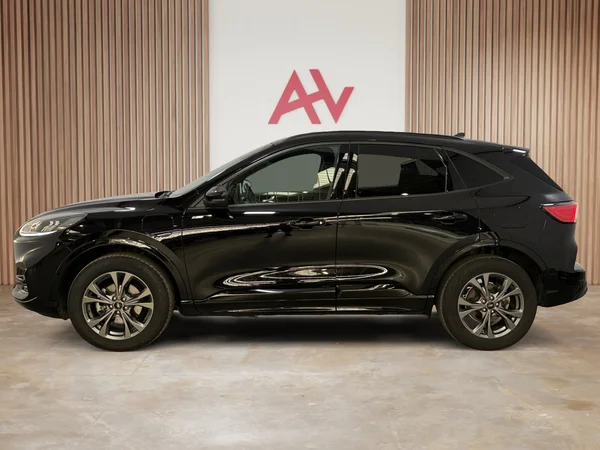 Ford Kuga (2022) — foto 2 van 29