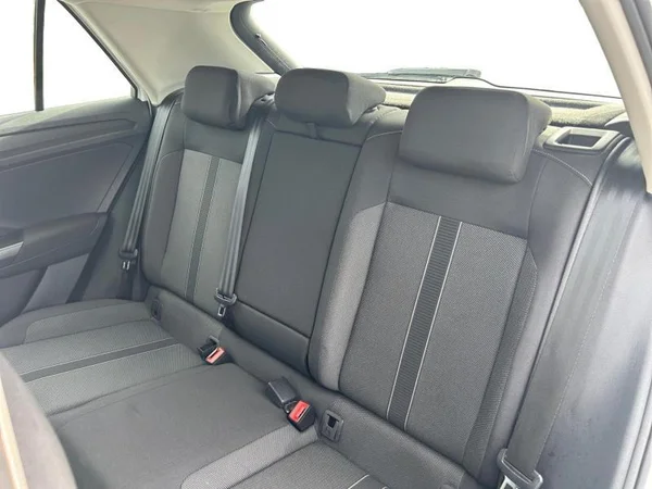 VOLKSWAGEN T-Roc (2022) — foto 4 van 31