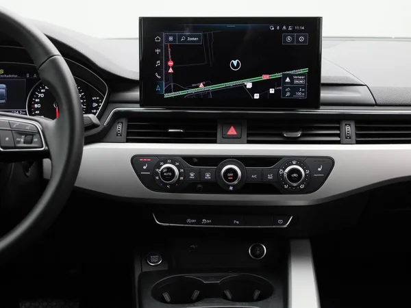 Audi A4 (2024) — foto 45 van 46