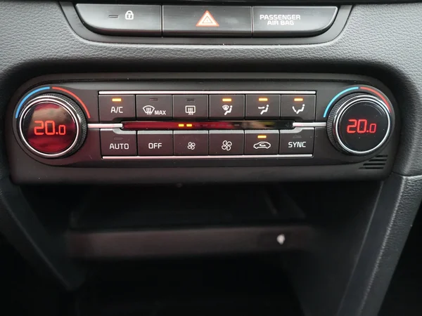 Kia XCeed (2024) — foto 10 van 22
