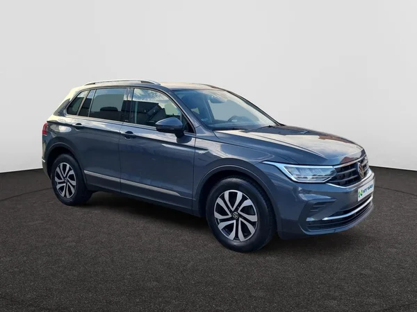 VOLKSWAGEN Tiguan (2022) — foto 22 van 23