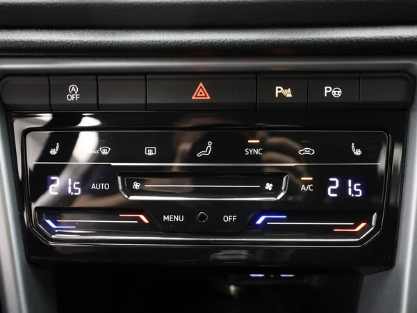 VOLKSWAGEN T-Roc (2023) — foto 6 van 18