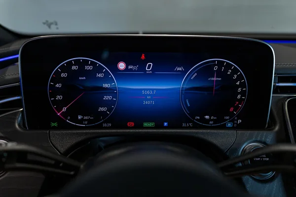 Mercedes-Benz E-Klasse (2024) — foto 24 van 46