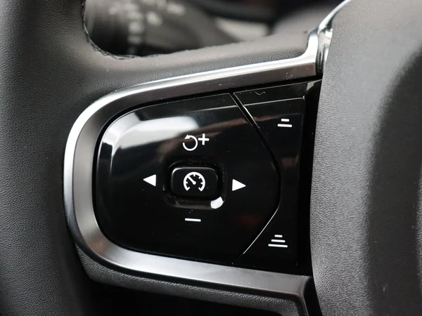 VOLVO V90 (2024) — foto 9 van 34