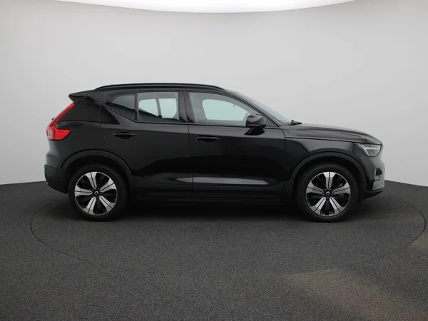 Volvo XC40 (2023) — foto 38 van 41