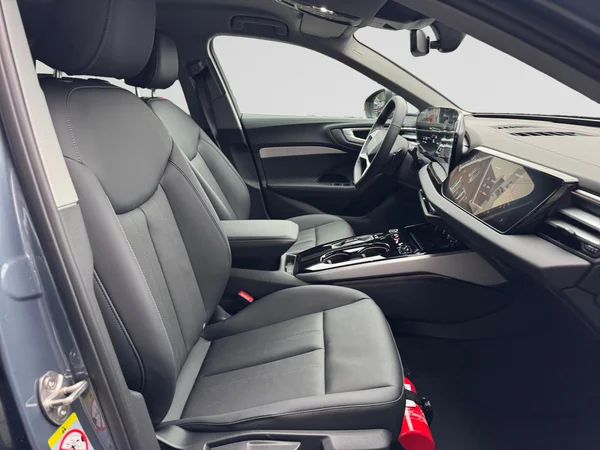 AUDI A5 Avant e-hybrid (PHEV) (2026) — foto 13 van 23