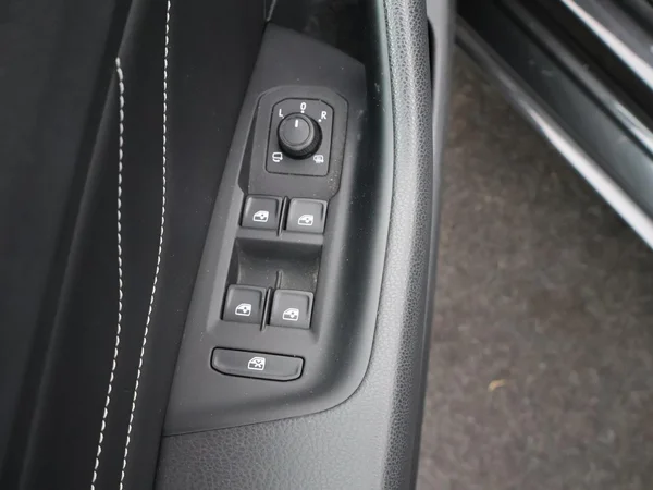 VOLKSWAGEN Passat SW Dsl (2021) — foto 29 van 30