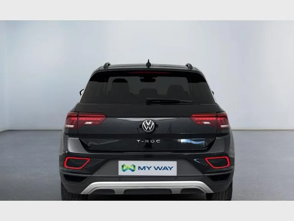 Volkswagen T-Roc (2023) — foto 21 van 23