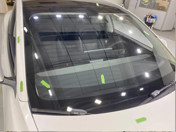 Tesla Model 3 (2023) — foto 30 van 49