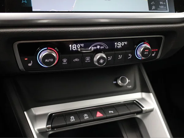 AUDI Q3 (2019) — foto 9 van 19