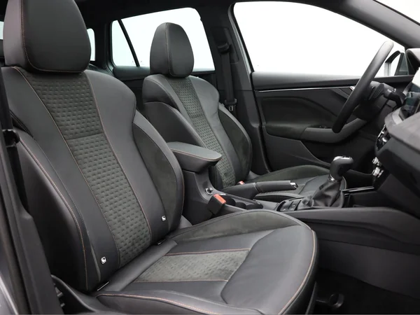SKODA Scala (2024) — foto 3 van 23