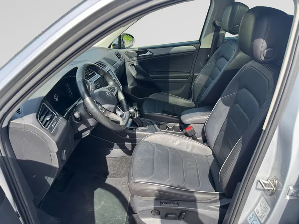 VOLKSWAGEN Tiguan (2022) — foto 22 van 23