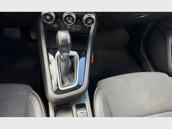 Renault Arkana (2022) — foto 13 van 29