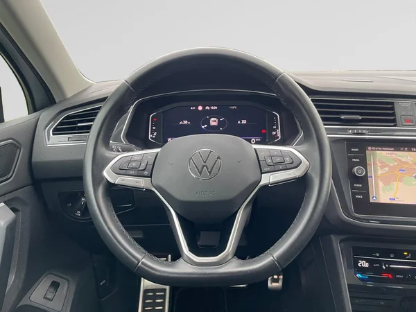 VOLKSWAGEN Tiguan (2021) — foto 4 van 24