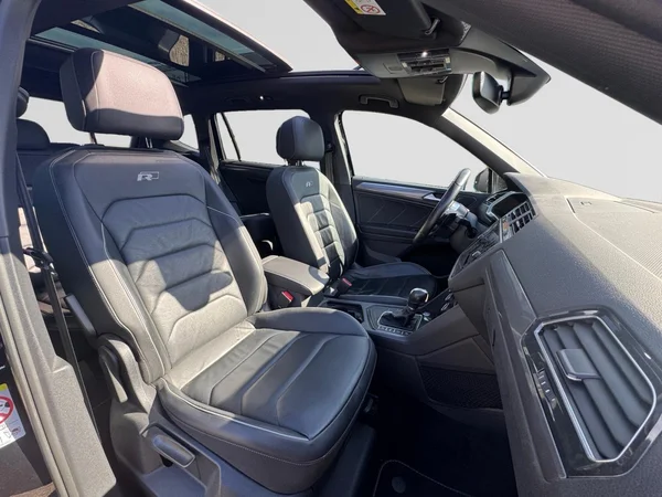 VOLKSWAGEN Tiguan Allspace (2019) — foto 11 van 17