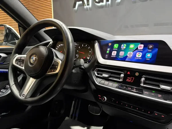 Bmw 218 (2021) — foto 8 van 26