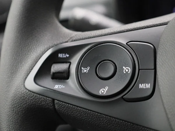 Opel Combo (2023) — foto 9 van 38