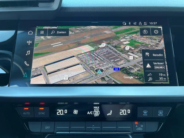 AUDI A3 Sportback (2024) — foto 5 van 21