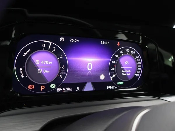VOLKSWAGEN Golf VIII eHybrid (PHEV) (2022) — foto 14 van 24