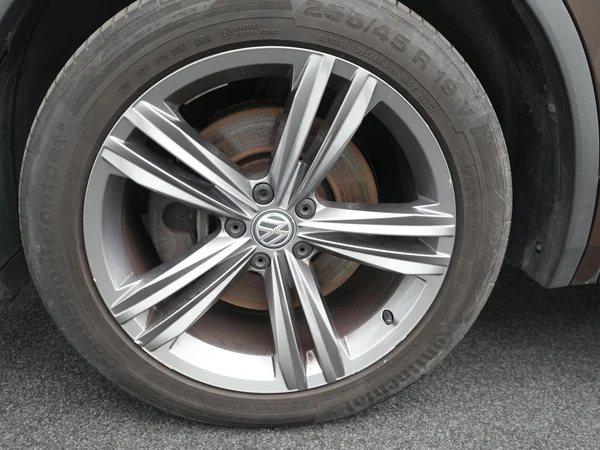 VOLKSWAGEN Tiguan Dsl (2016) — foto 29 van 31