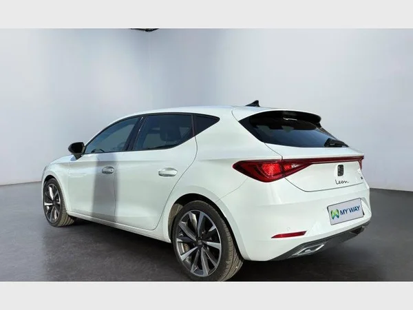 Seat Leon (2024) — foto 18 van 20