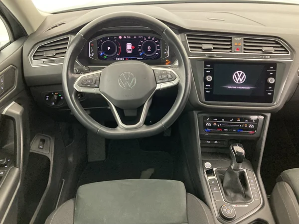 VOLKSWAGEN Tiguan Allspace (2021) — foto 10 van 36