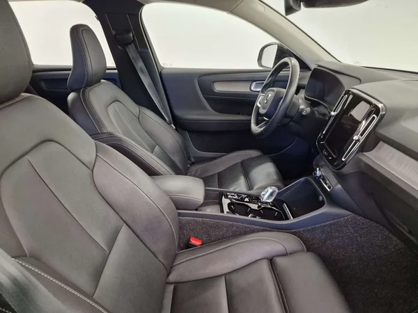 Volvo XC40 (2021) — foto 14 van 17
