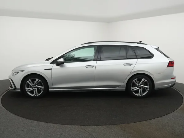 Volkswagen Golf (2024) — foto 19 van 27