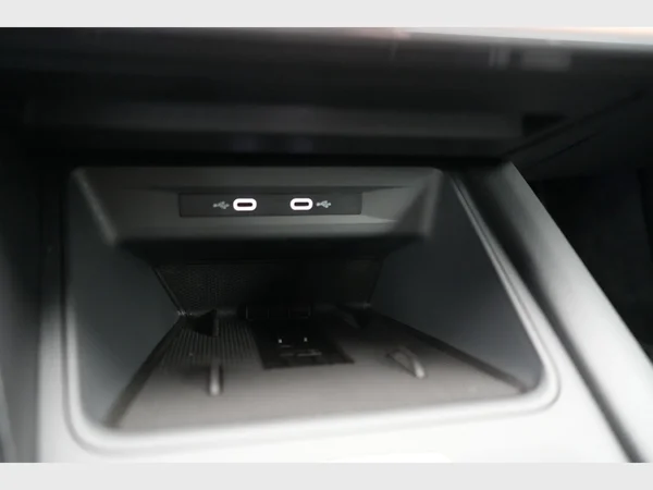CUPRA Formentor e-Hybrid (PHEV) (2025) — foto 22 van 35