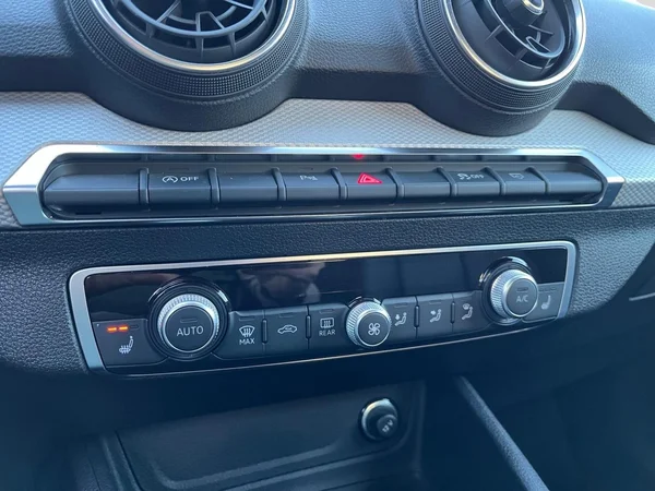 AUDI Q2 (2020) — foto 15 van 17