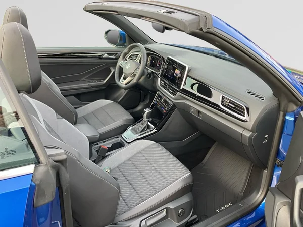 VOLKSWAGEN T-Roc Cabriolet (2022) — foto 2 van 26