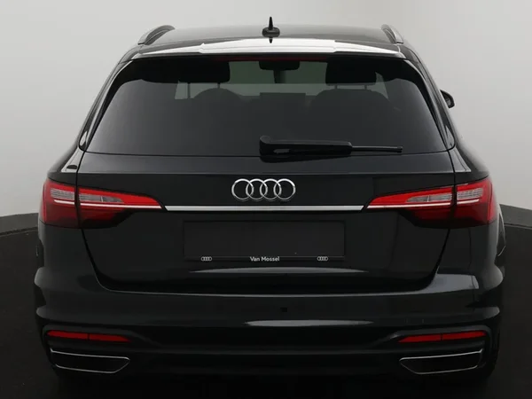 Audi A4 (2022) — foto 16 van 26