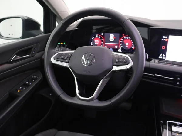 VOLKSWAGEN Golf VIII eHybrid (PHEV) (2024) — foto 6 van 27