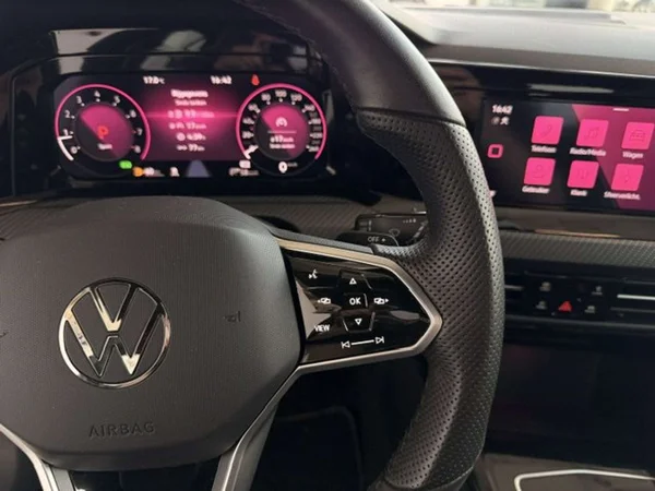 Volkswagen Golf (2024) — foto 11 van 22