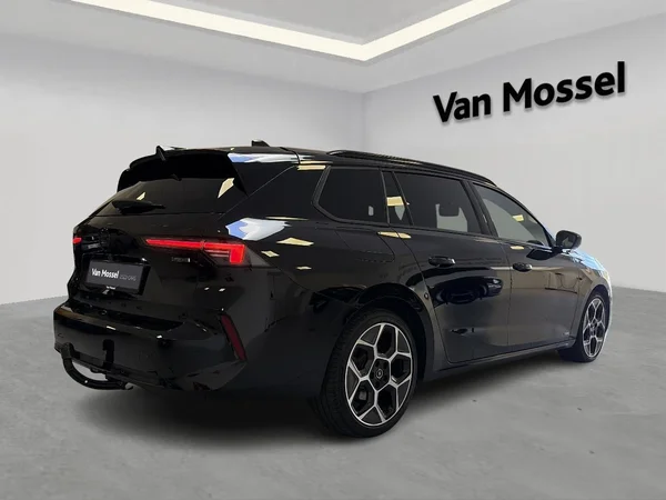 Opel Astra (2023) — foto 21 van 26