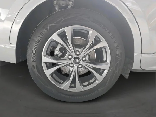 Ford Kuga (2023) — foto 12 van 15