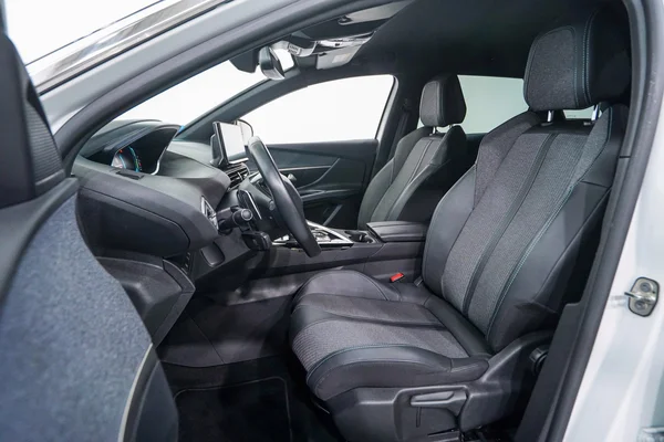 Peugeot 3008 PHEV (2023) — foto 5 van 54