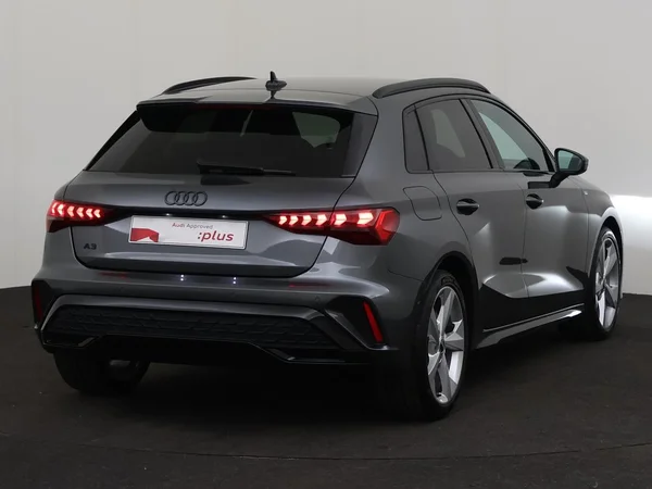 AUDI A3 Sportback (2025) — foto 9 van 18