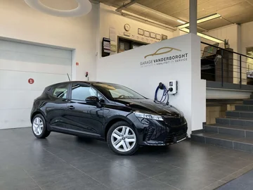 Renault Clio bd7869e1-7ec5-4fc0-9a45-d0b0cfcfcfd7