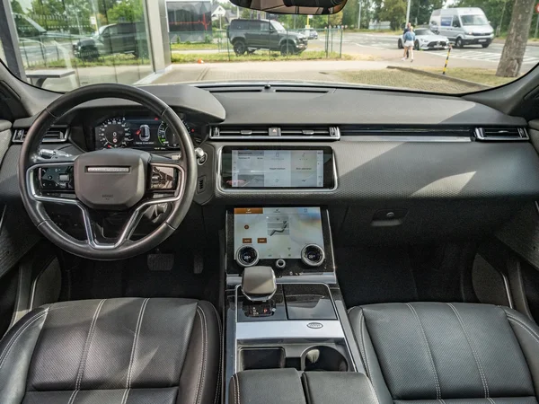 Land Rover Range Rover Velar (2022) — foto 27 van 27