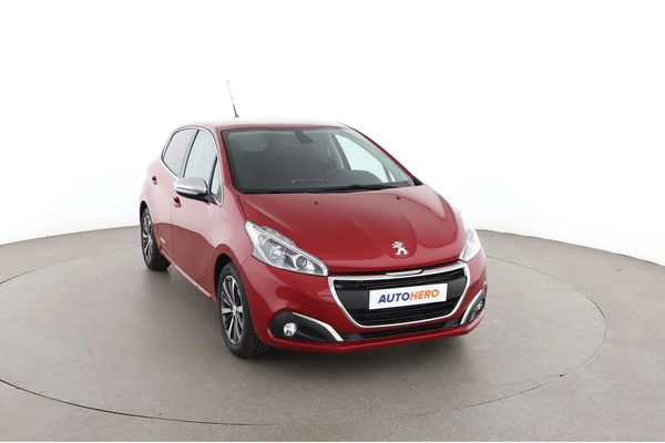 Peugeot 208 (2018) — foto 14 van 16