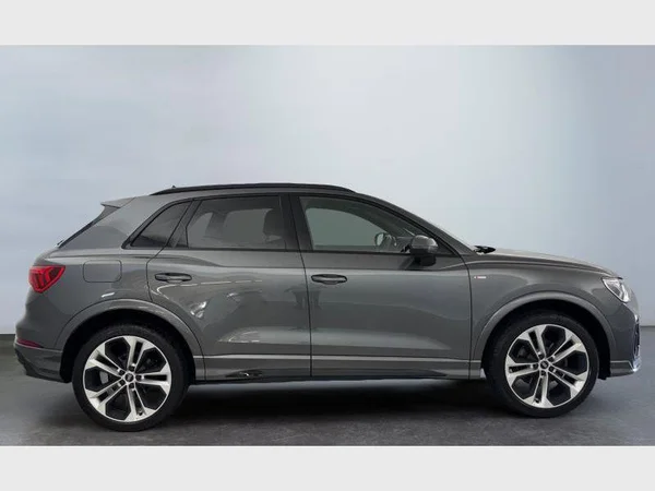 Audi Q3 (2023) — foto 21 van 27