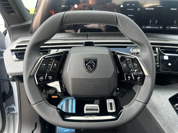 Peugeot e-5008 (2026) — foto 3 van 20