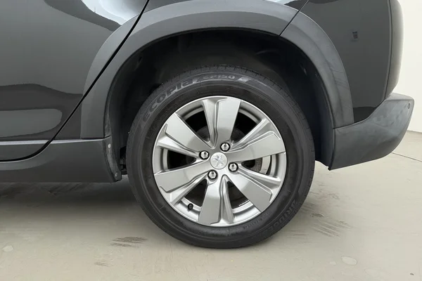Peugeot 2008 (2019) — foto 15 van 18
