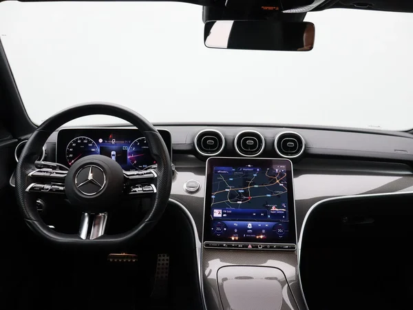 Mercedes-Benz C-Klasse (2022) — foto 13 van 25