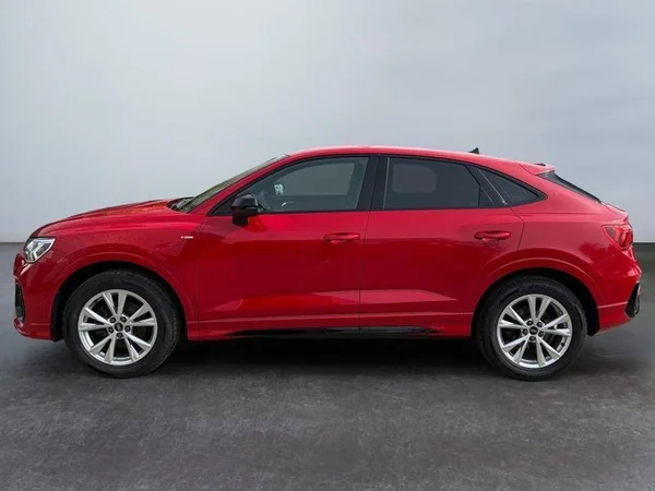 AUDI Q3 Sportback (2022) — foto 23 van 27